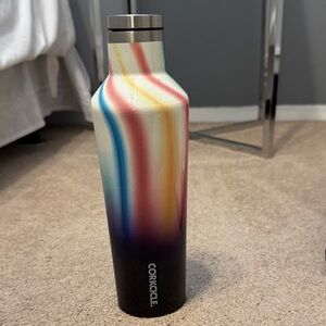 NWT Corkcicle Rainbow Stripe Insulated Bottle Sundance Film Festival 2020
